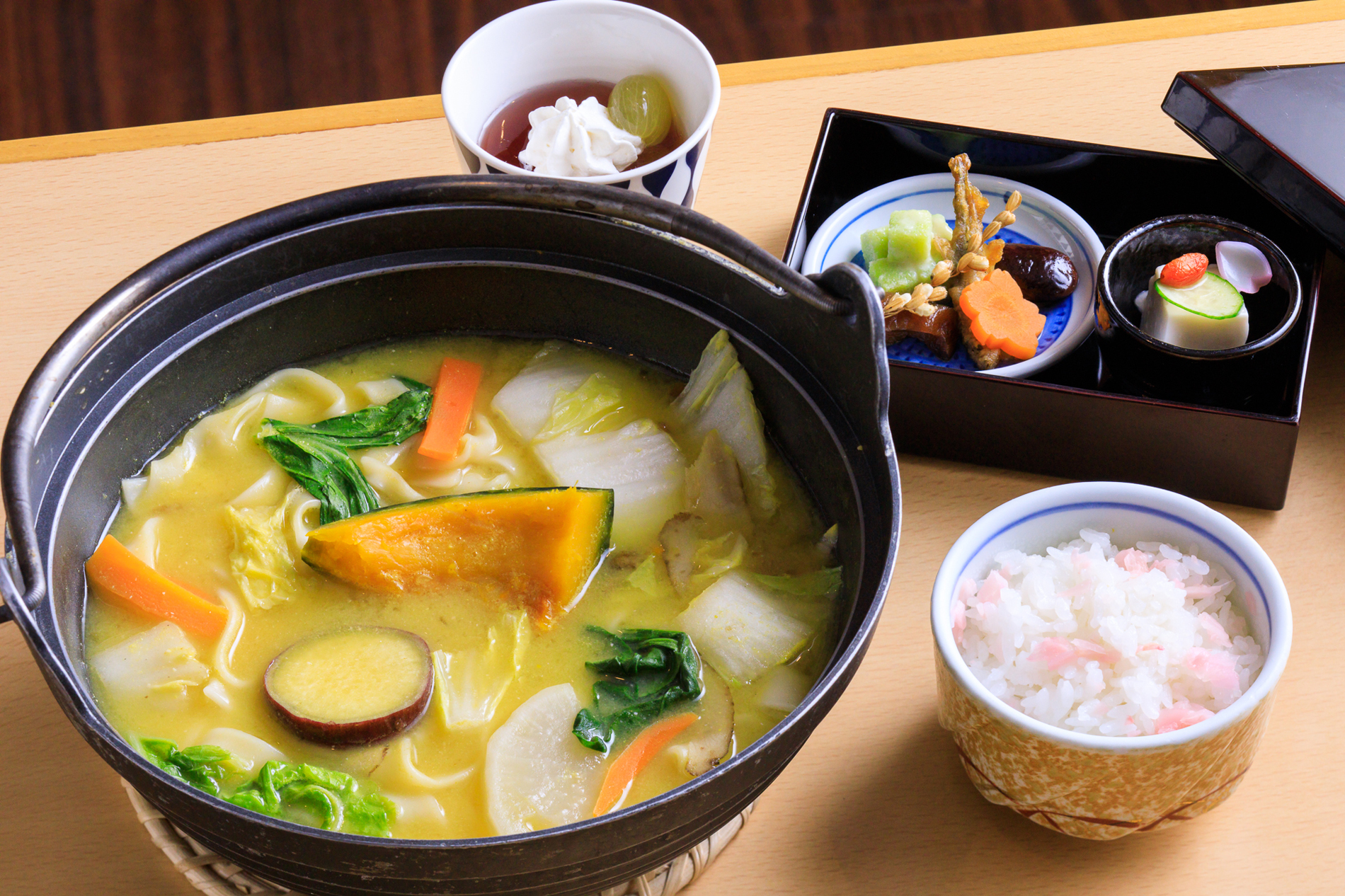 山梨の郷土食「ほうとう」